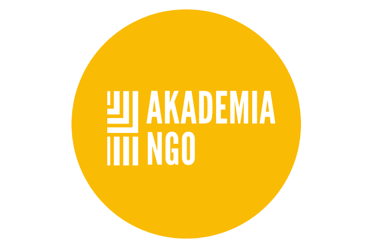 Logotyp Akademia NGO w prostokącie